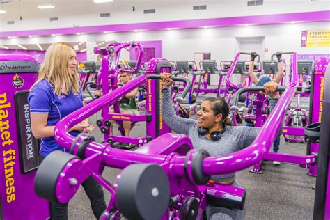 Planet Fitness is relatively affordable10 per month (plus taxes and fees) gets you unlimited access to your home club, Planet Fitness app workouts, free fitness training. . Planet fitness careers